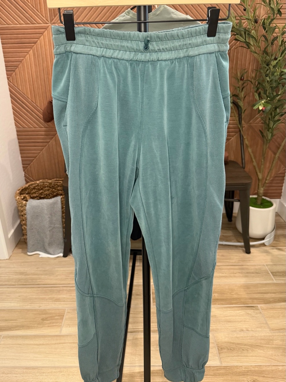lululemon Softstreme Jogger